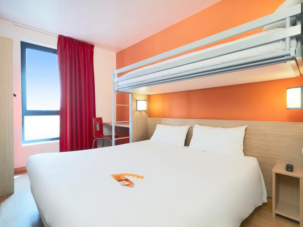 Premiere Classe Thionville Habitación foto